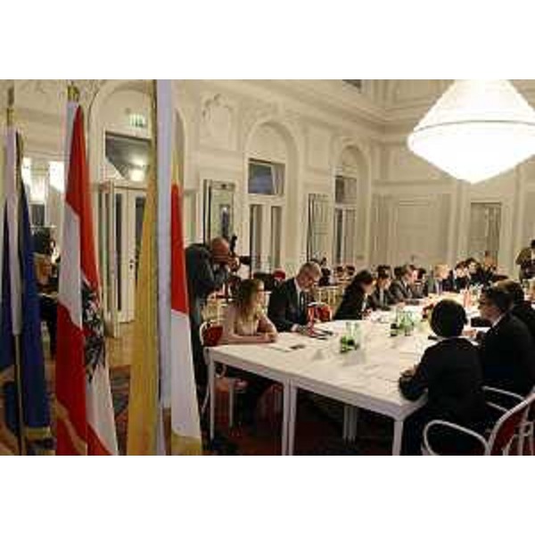 Secondo vertice bilaterale tra Debora Serracchiani (Presidente Friuli Venezia Giulia) e Peter Kaiser (Governatore Land Carinzia), presenti gli assessori regionali Paolo Panontin (FVG) e Wolfgang Waldner (Carinzia). (Klagenfurt 31/10/13)
