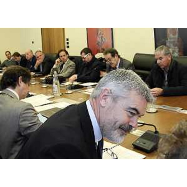 Paolo Panontin (Assessore regionale Funzione pubblica, Autonomie locali, Coordinamento Riforme, Protezione civile) durante l'illustrazione del ddl sulla disciplina delle elezioni comunali in V Commissione consiliare. (Trieste 05/11/13)