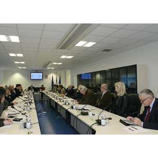 La riunione del CAL-Consiglio delle Autonomie Locali con Debora Serracchiani (Presidente Friuli Venezia Giulia) che presenta le "linee guida" del riordino del sistema Regione-Enti locali durante la riunione del CAL-Consiglio delle Autonomie Locali. (Udine 14/11/13)