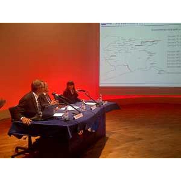 Debora Serracchiani (Presidente Friuli Venezia Giulia) all'incontro promosso da RAI e RAI WAY per annunciare l'avvio della trasmissione di programmi radiofonici con la tecnica digitale, nell'Auditorium della sede RAI. (Trieste 15/11/13)