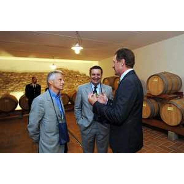 Riccardo Illy (Presidente della Regione Friuli Venezia Giulia), Enzo Marsilio (Assessore regionale alle risorse agricole, naturali, forestali e montagna) e Lauro Devincenti (titolare dell'Azienda Valchiarò) all'inaugurazione della nuova cantina dell'Azienda Valchiarò. (Togliano di Torreano 21/05/07)