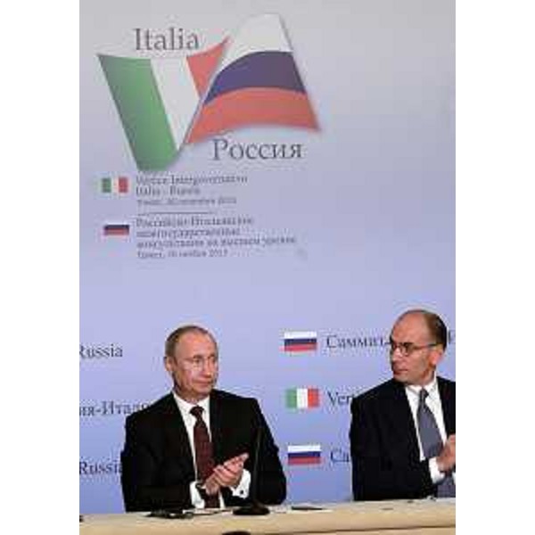 Vladimir Putin (Presidente Federazione Russa) ed Enrico Letta (Presidente Consiglio italiano) al Vertice bilaterale Italia-Russia - Trieste 26/11/2013