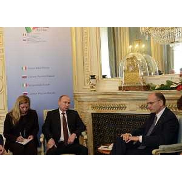 Vladimir Putin (Presidente Federazione Russa) ed Enrico Letta (Presidente Consiglio italiano) al Vertice bilaterale Italia-Russia - Trieste 26/11/2013