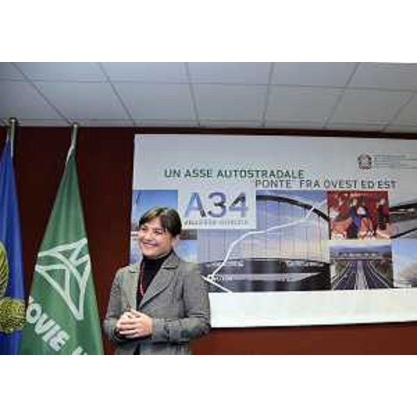 Debora Serracchiani (Presidente Friuli Venezia Giulia) alla presentazione dell'asse autostradale A34 Villesse-Gorizia, nella sede dell'Autoporto SDAG - Gorizia 27/11/2013