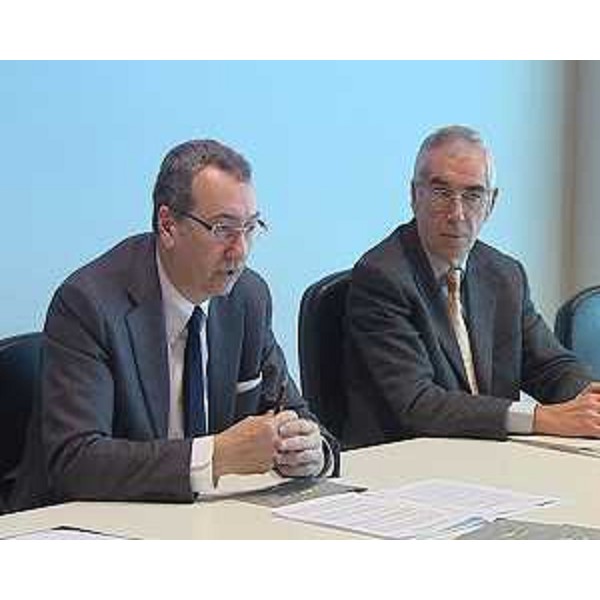 Sergio Bolzonello (Vicepresidente FVG e assessore regionale Attività produttive) e Giorgio Paris (Direttore servizio Affari generali e amministrativi, direzione Attività produttive Regione FVG) alla presentazione del Progetto CEEM-Central Environmental and Energy Management as a kit for survival - Udine 29/11/2013