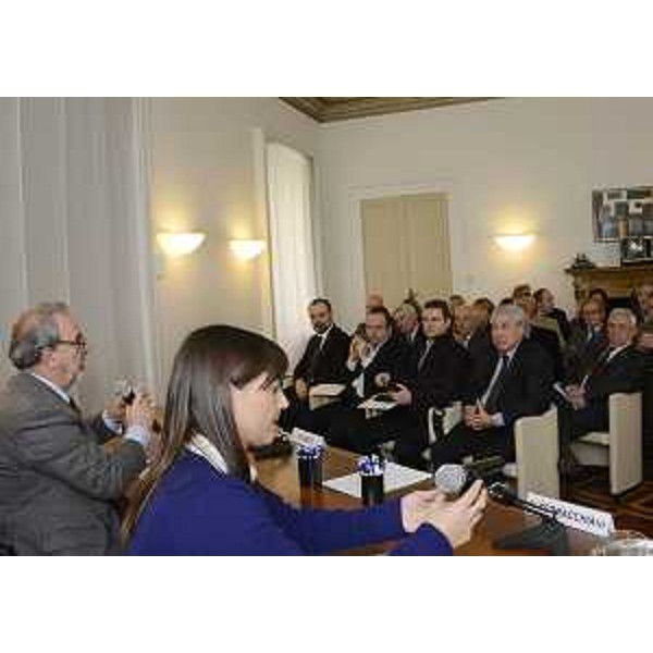 Sergio Razeto (Presidente Confindustria Trieste) e Debora Serracchiani (Presidente Friuli Venezia Giulia) nella sede di Confindustria - Trieste 05/12/2013