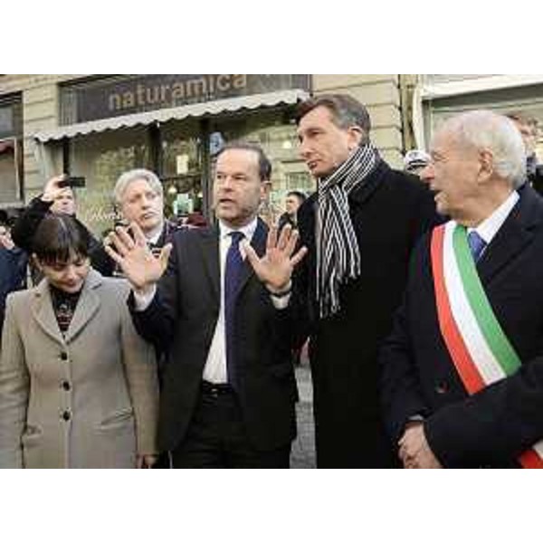 Debora Serracchiani (Presidente Friuli Venezia Giulia), Livio Semolic (Coordinatore Trgovski Dom-Casa del Commercio Gorizia), Borut Pahor (Presidente Repubblica di Slovenia) ed Ettore Romoli (Sindaco Gorizia) - Gorizia 06/12/2013