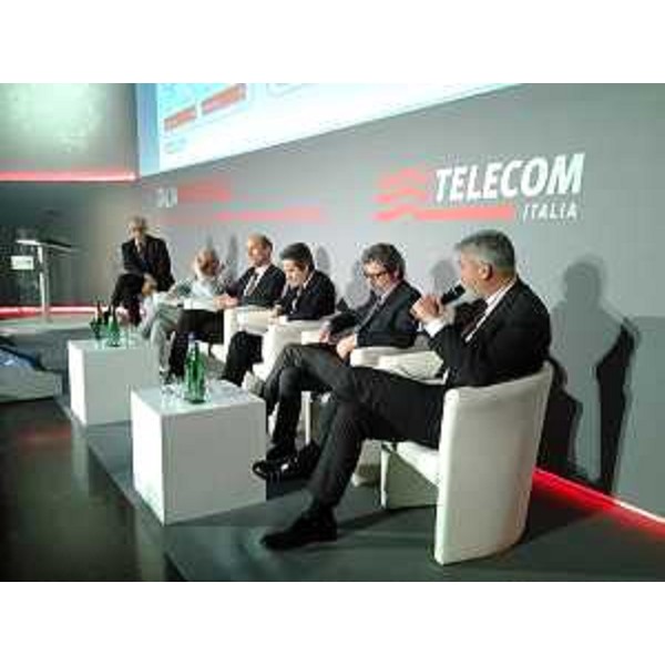 Paolo Panontin (Assessore regionale Funzione pubblica, Autonomie locali, Coordinamento Riforme) interviene all'incontro "Futuro e Innovazione, perché il digitale non resti solo in Agenda", al MAXXI - Roma 12/12/2013