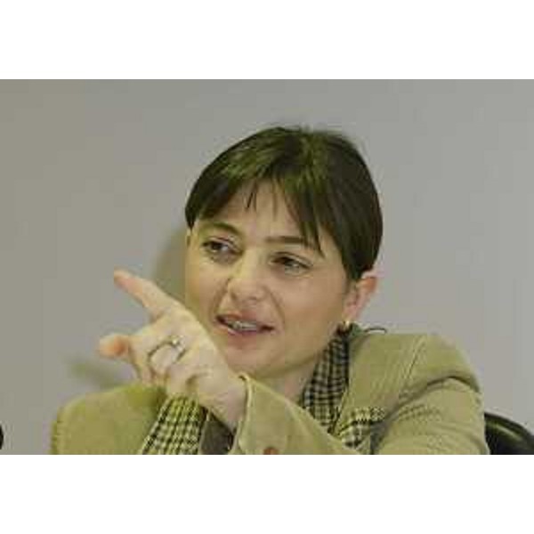 Debora Serracchiani (Presidente Friuli Venezia Giulia) durante la conferenza stampa di fine anno - Udine 23/12/2013