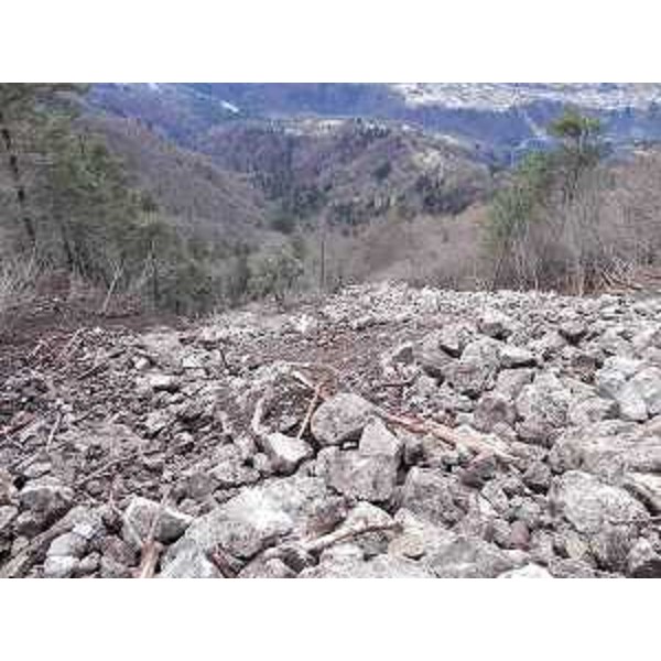 Il movimento franoso che ha interessato il versante Sud del monte Monfredda nei territori comunali di Ampezzo e Socchieve - 29/12/2013