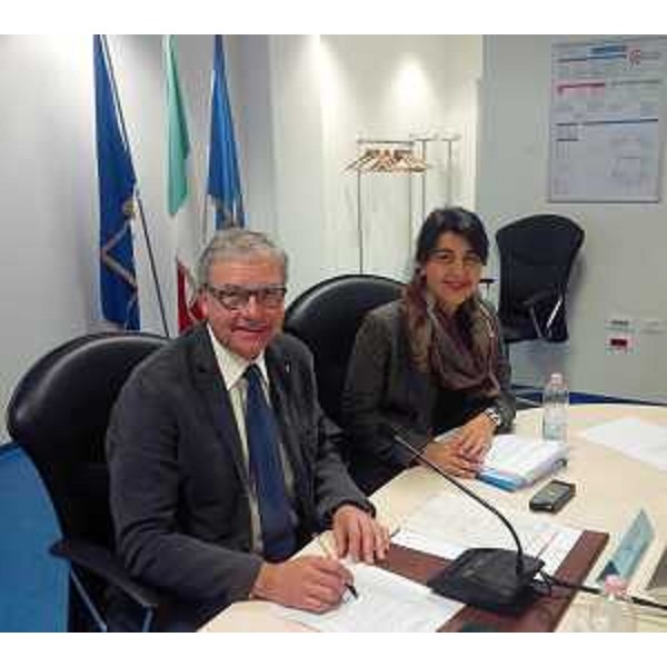 Roberto Ceraolo (Sindaco Sacile e presidente Conferenza permanente Programmazione sanitaria, sociale e sociosanitaria regionale) e Mariagrazia Santoro (Assessore regionale Infrastrutture, Mobilità, Pianificazione territoriale, Lavori pubblici, Università) - Udine 08/01/2014