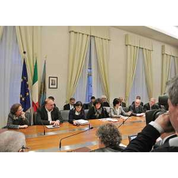 Francesca Adelaide Garufi (Prefetto Trieste), Roberto Cosolini (Sindaco Trieste), Debora Serracchiani (Presidente Friuli Venezia Giulia) e gli assessori regionali Loredana Panariti (Lavoro) e Sara Vito (Ambiente) al Tavolo sulla Ferriera di Servola (TS) - Trieste 15/01/2014