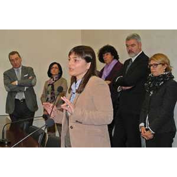 Debora Serracchiani (Presidente Friuli Venezia Giulia), Sergio Bolzonello (Vicepresidente FVG) e la Giunta regionale durante l'incontro con le delegazioni di lavoratori degli stabilimenti Electrolux di Porcia (PN) e di Susegana (TV) - Trieste 17/01/2014