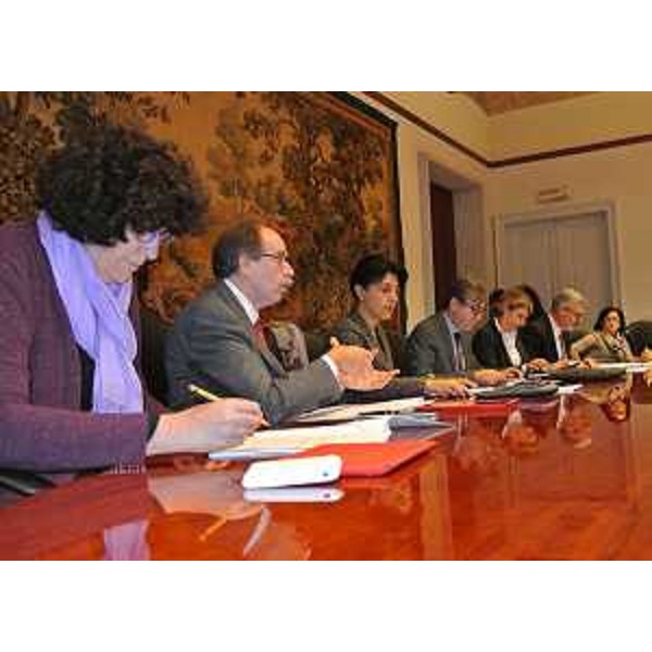 Gli assessori regionali Panariti (Lavoro), Torrenti (Cultura), Santoro (Infrastrutture), Peroni (Finanze), Telesca (Salute), Panontin (Funzione pubblica) e Vito (Ambiente) durante la riunione della Giunta regionale - Trieste 17/01/2014
