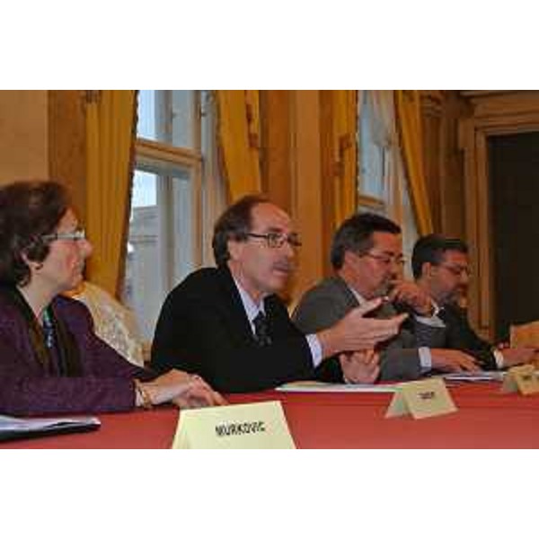 Gianni Torrenti (Assessore regionale Cultura) durante l'incontro con Tamara Perisic (Sottosegretario Cultura Repubblica Croazia) e Damir Grubisa (Ambasciatore Repubblica Croazia a Roma), nella sede della Regione - Trieste 18/01/2014