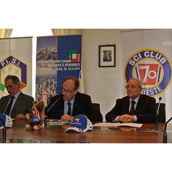 Gianni Torrenti (Assessore Regionale allo Sport), Roberto Andreassich (presidente Sci Club 70) e Livio Manzin (past president Sci Club 70) alla presentazione del calendario di eventi organizzati dallo Sci Club 70 di Trieste - Trieste 21/01/2014