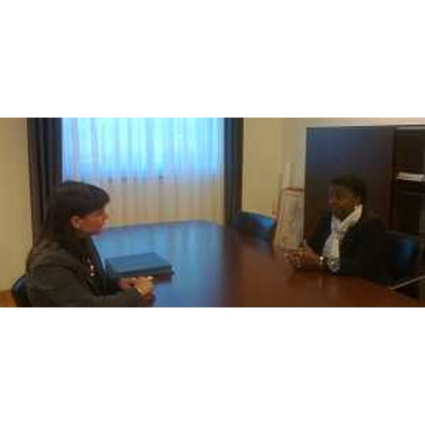 Debora Serracchiani (Presidente Friuli Venezia Giulia) e Cécile Kyenge durante l’incontro avvenuto nella sede della Regione – Udine 25/01/2014