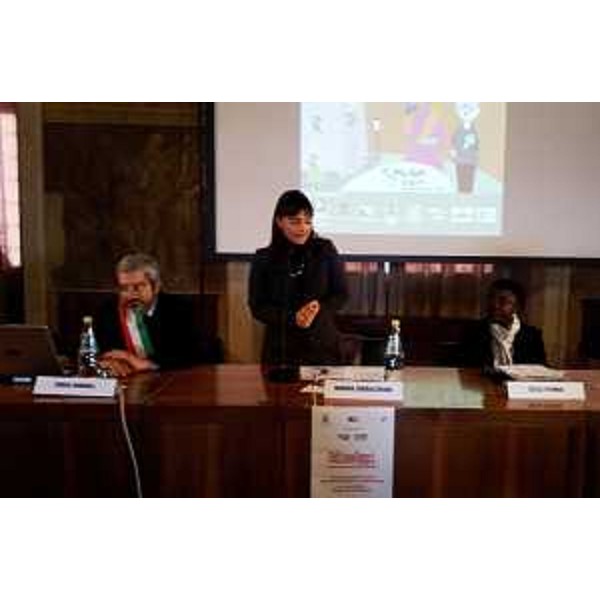 Debora Serracchiani (Presidente Friuli Venezia Giulia) durante il suo intervento al convegno “Udine oggi. Prospettive di inclusione in Comune” – Udine 25/01/2014