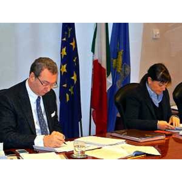 Sergio Bolzonello (Vicepresidente FVG e assessore regionale Attività produttive, Commercio, Cooperazione, Risorse agricole e forestali) e Debora Serracchiani (Presidente Friuli Venezia Giulia) - Trieste 24/01/2014