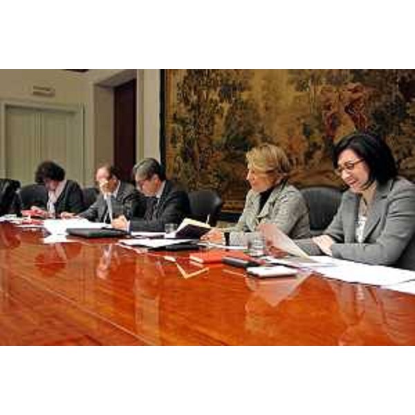 Gli assessori regionali Loredana Panariti (Lavoro), Gianni Torrenti (Cultura),Francesco Peroni (Finanze, Patrimonio, Coordinamento e Programmazione Politiche economiche e comunitarie), Maria Sandra Telesca (Salute, Integrazione socio-sanitaria, Politiche sociali e Famiglia) e Sara Vito (Ambiente) - Trieste 24/01/2014