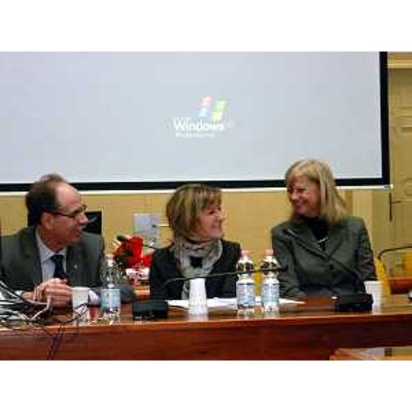 Gianni Torrenti (Assessore regionale Cultura) con Tina Komel (ministro per gli Sloveni d’oltre confine e nel mondo) e Silvia Altran (sindaco di Monfalcone) – Monfalcone 28/01/2014