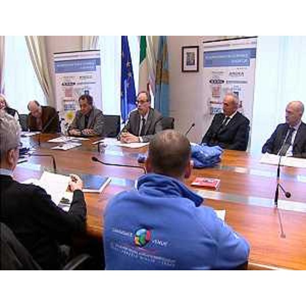 Gianni Torrenti (assessore regionale Sport) alla conferenza stampa di presentazione degli eventi dedicati nel 2014 allo sci paralimpico – Trieste 03/02/2014