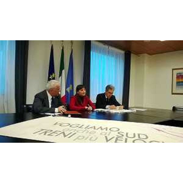 Debora Serracchiani (Presidente Friuli Venezia Giulia) con Giuseppe de Tomaso (direttore del quotidiano La Gazzetta del Mezzogiorno) e Franco Giuliano (giornalista) – Udine 04/02/2014