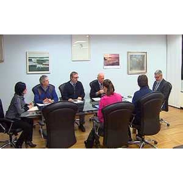 Sara Vito (assessore regionale all’Ambiente, Energia e Montagna) e Paolo Panontin (Assessore regionale Protezione civile) al tavolo per il Piano gestione rischio alluvioni – Trieste 04/02/2014