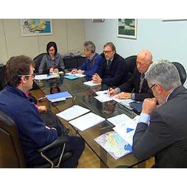 Sara Vito (assessore regionale all’Ambiente, Energia e Montagna) e Paolo Panontin (Assessore regionale Protezione civile) al tavolo per il Piano gestione rischio alluvioni – Trieste 04/02/2014