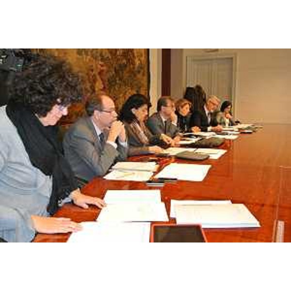 Gli assessori regionali Loredana Panariti (Lavoro),Gianni Torrenti (Cultura),Mariagrazia Santoro (Infrastrutture), Francesco Peroni (Finanze, Patrimonio, Coordinamento e Programmazione Politiche economiche e comunitarie),Maria Sandra Telesca (Salute, Integrazione socio-sanitaria, Politiche sociali e Famiglia), Paolo Panontin (Funzione pubblica, Autonomie locali, Coordinamento Riforme, Protezione civile) e Sara Vito (assessore regionale all’Ambiente, Energia e Montagna) – Trieste 07/02/2014