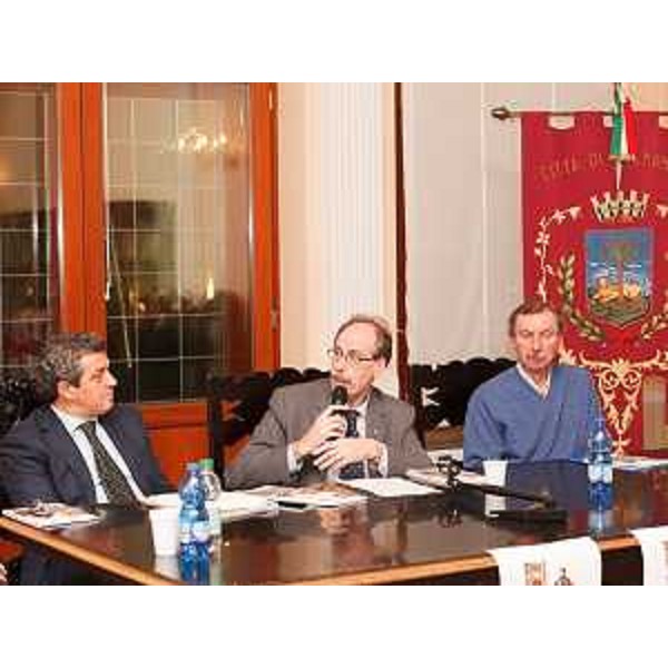 Gianni Torrenti (assessore regionale Cultura), Francesco Martines (sindaco Palmanova), Adriana Danielis (vicesindaco Palmanova) e Alberto Prelli (scrittore) alla presentazione del XV volume della collana “Quaderni del Civico Museo Storico” – Palmanova 08/02/2014
