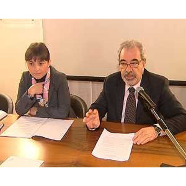 Debora Serracchiani (Presidente Friuli Venezia Giulia) e Sergio Razeto (presidente Confindustria TS) durante l’incontro in Confindustria Trieste – Trieste 10/02/2014