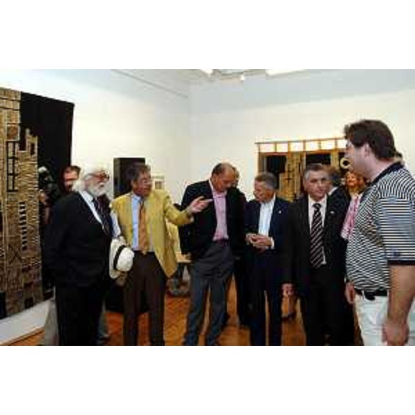 Riccardo Illy (Presidente Regione Friuli Venezia Giulia) e Roberto Antonaz (Assessore regionale Cultura) all'inaugurazione della mostra "Spacal, dall'identità al segno" nella Chiesa di San Lorenzo a San Vito al Tagliamento. (San Vito al Tagliamento 10/06/07) 