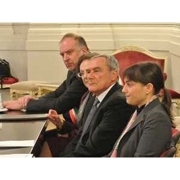 Debora Serracchiani (Presidente Friuli Venezia Giulia), Pietro Grasso (presidente del Senato), Francesca Adelaide Garufi (Prefetto Trieste) e Roberto Cosolini (sindaco Trieste) alla cerimonia al Palazzo del Governo, nel Giorno del Ricordo – Trieste 10/02/2014
