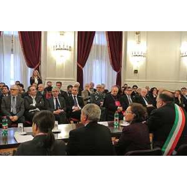 Debora Serracchiani (Presidente Friuli Venezia Giulia), Pietro Grasso (presidente del Senato), Francesca Adelaide Garufi (Prefetto Trieste) e Roberto Cosolini (sindaco Trieste) alla cerimonia al Palazzo del Governo, nel Giorno del Ricordo – Trieste 10/02/2014