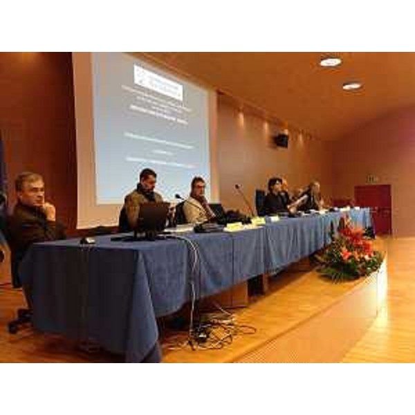 Mariagrazia Santoro (Assessore regionale Infrastrutture, Mobilità, Pianificazione territoriale, Lavori pubblici, Università) alla prima giornata del seminario "Indagini di microzonazione sismica", all'Auditorium della Regione FVG - Udine 12/02/2014