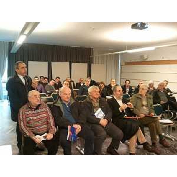L'incontro informativo su "Efficienza energetica e illuminazione pubblica: nuove opportunità", nell'ambito del "POR FESR 2007-2013 obiettivo competitività regionale e occupazione" della Regione FVG - Sala convegni del Museo Carnico delle Arti Popolari "Michele Gortani" - Tolmezzo 13/02/2014