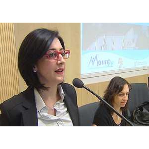 Sara Vito (Assessore regionale Ambiente ed Energia) al workshop sui finanziamenti per l'efficientamento energetico e la riqualificazione energetica di edifici pubblici e privati, all'Area Science Park - Padriciano (TS) 13/02/2014