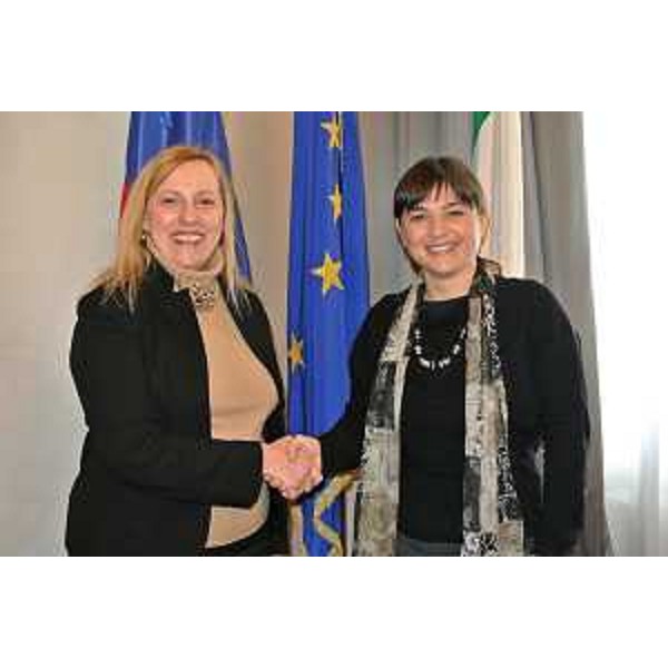 Ingrid Sergas (Console generale Repubblica di Slovenia) e Debora Serracchiani (Presidente Friuli Venezia Giulia) nella sede della Regione FVG - Trieste 14/02/2014
