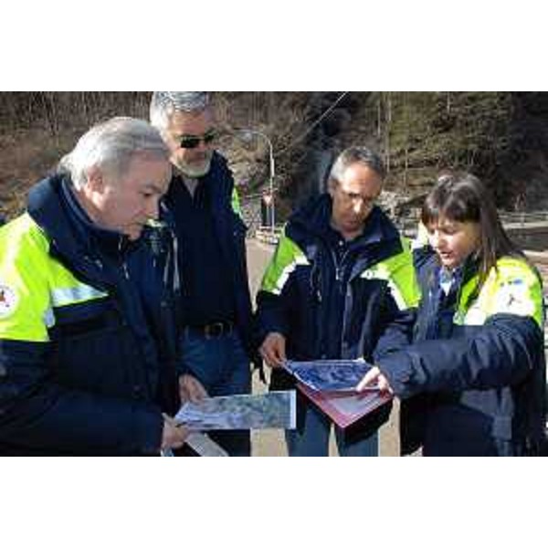 Paolo Panontin (Assessore regionale Protezione civile) e Debora Serracchiani (Presidente Friuli Venezia Giulia) durante il sopralluogo in Val Aupa - Moggio Udinese 18/02/2014