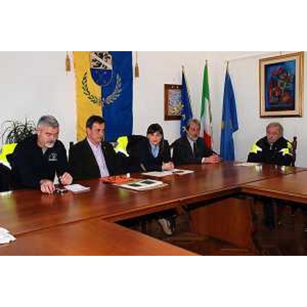 Paolo Panontin (Assessore regionale Protezione civile), Renato Carlantoni (Sindaco Tarvisio) e Debora Serracchiani (Presidente Friuli Venezia Giulia) - Tarvisio 18/02/2014