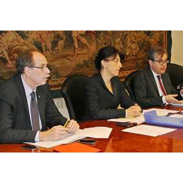 Gli assessori regionali Gianni Torrenti (Cultura), Mariagrazia Santoro (Infrastrutture) e Francesco Peroni (Finanze) durante la riunione della Giunta del Friuli Venezia Giulia - Trieste 21/02/2014