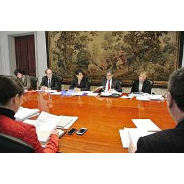 Gli assessori regionali Panariti (Lavoro), Torrenti (Cultura), Santoro (Infrastrutture), Peroni (Finanze), Telesca (Salute) durante la riunione della Giunta presieduta da Serracchiani (Presidente Friuli Venezia Giulia) - Trieste 21/02/2014