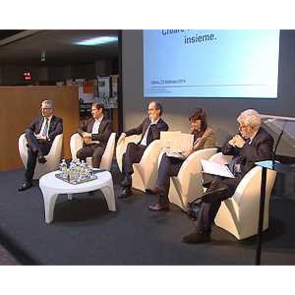 Debora Serracchiani (Presidente Friuli Venezia Giulia) alla presentazione dell'Accordo di collaborazione tra Nomisma e Banca Prossima, Banca del Gruppo Intesa Sanpaolo dedicata al no profit, nel corso del convegno "Creare valore sociale, insieme" - Udine 22/02/2014