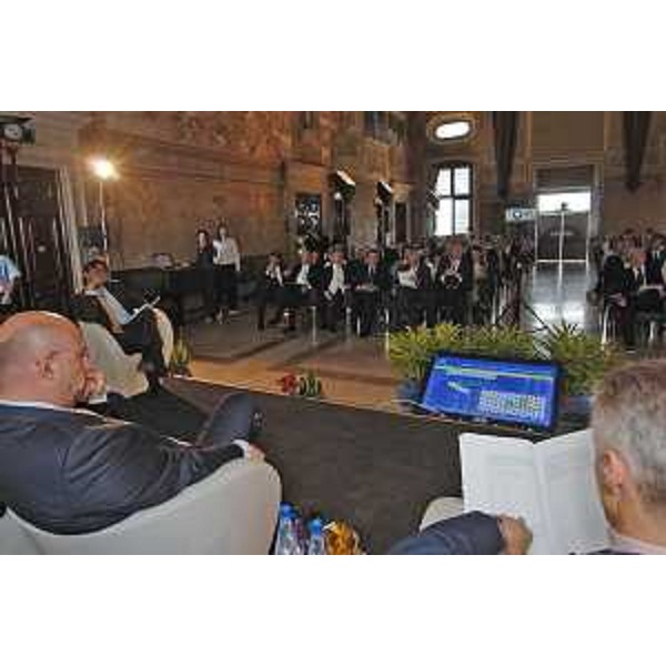 Riccardo Illy (Presidente Regione Friuli Venezia Giulia) con Enrico Bertossi (Assessore regionale Attività produttive) al Convegno "Impresa e sistema finanziario nel Friuli Venezia Giulia". (Udine 14/06/07)