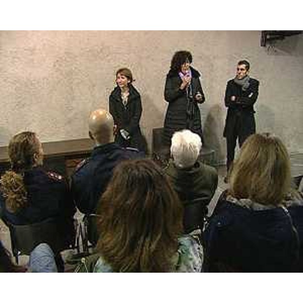 Alla Risiera di San Sabba, Loredana Panariti (Assessore regionale Formazione, Istruzione e Politiche giovanili) saluta gli studenti che partecipano al progetto Promemoria Auschwitz, viaggio sulle strade della memoria della Shoah - Trieste 03/03/2014