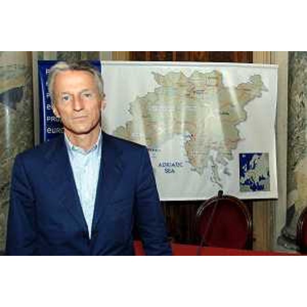 Riccardo Illy (Presidente Regione Friuli Venezia Giulia) all'incontro per la firma dell'accordo sulla futura Euroregione, a Villa Manin. (Codroipo 21/06/07)