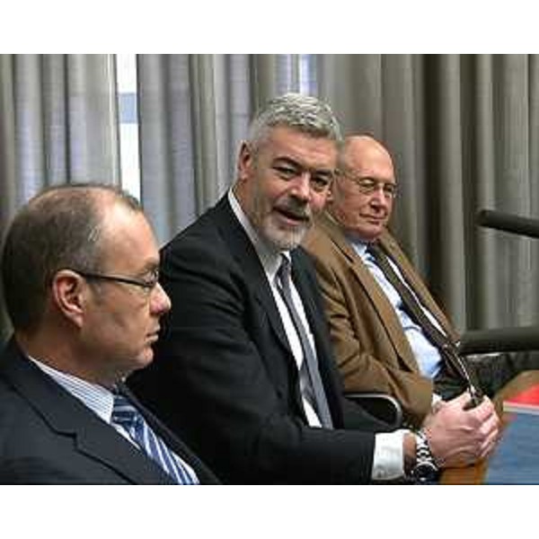 Lorenzo Pozza (Presidente Consiglio d'Amministrazione Insiel S.p.A.) e Paolo Panontin (Assessore regionale Funzione pubblica, Coordinamento Riforme), nella sede di Insiel - Trieste 05/03/2014