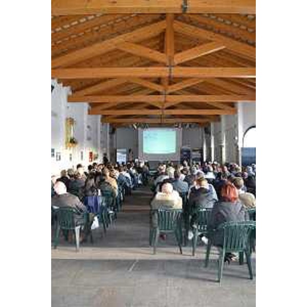 Il convegno "Stato delle acque della Laguna di Marano e Grado. L'impatto dei dragaggi e il nuovo sistema di monitoraggio in continuo del Progetto europeo SHAPE", alla Pescheria Vecchia - Marano Lagunare 05/03/2014