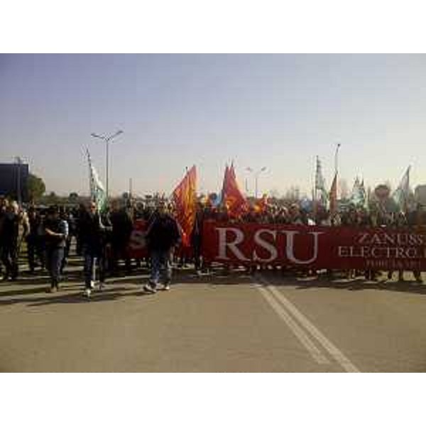 Manifestazione dei lavoratori dell'Electrolux - Porcia 07/03/2014
